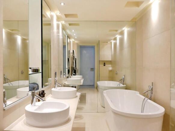 2 bed Flat to rent Image 10
