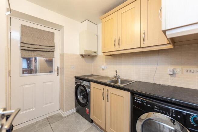 4 bed Town House for sale Image 5