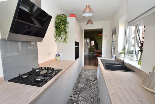 Superb Contemporary Kitchen