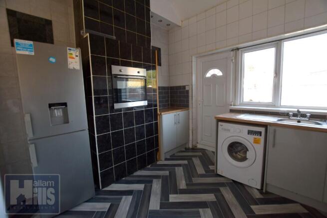 2 bed Flat to rent Image 4