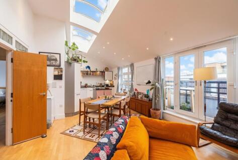 Putney Bridge Road, London, SW15