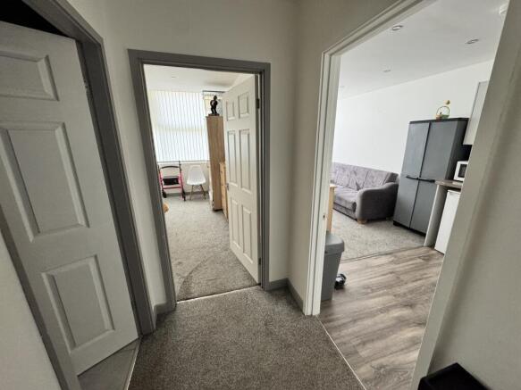 1 bed Apartment to rent Image 5
