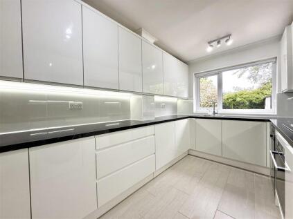 Holywell Drive, Loughborough