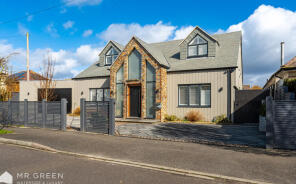 10, Baring Road, Bournemouth BH6 4DS