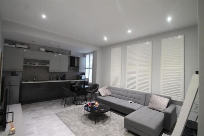Open Plan Kitchen / Lounge