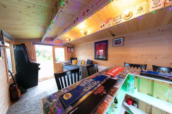 Summer house/Bar