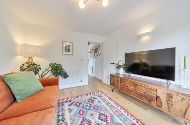 Montague Close, Rochester Court, EN5 photo 4