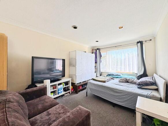 Lounge/dining area