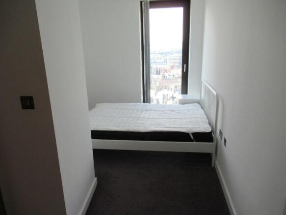 2 bed Apartment to rent Image 6