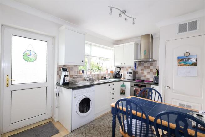2 bed Semi-Detached Bungalow for sale Image 4