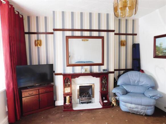 2 bed Terraced for sale Image 3