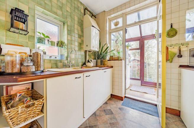 Kitchen shot 3