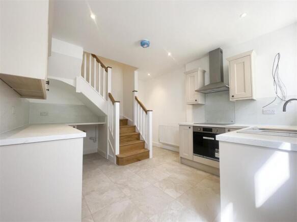 3 bed Barn Conversion to rent Image 4