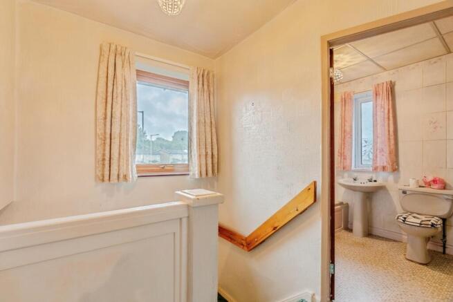 3 bed Semi-Detached for sale Image 11