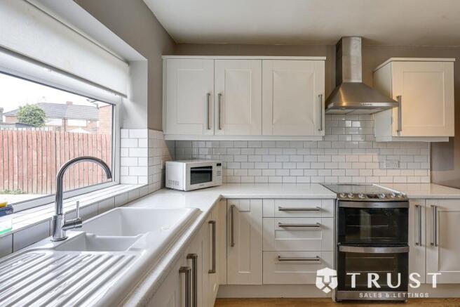 2 bed Semi-Detached for sale Image 6