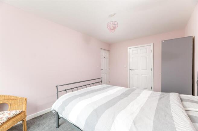 2 bed Flat for sale Image 11