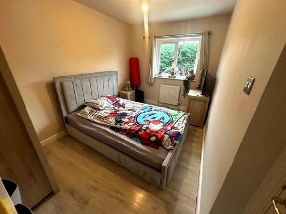 3 bed Semi-Detached for sale Image 6