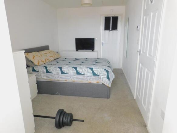 33 OXFORD CLOSE (17)