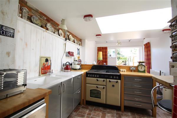 Kitchen / Living