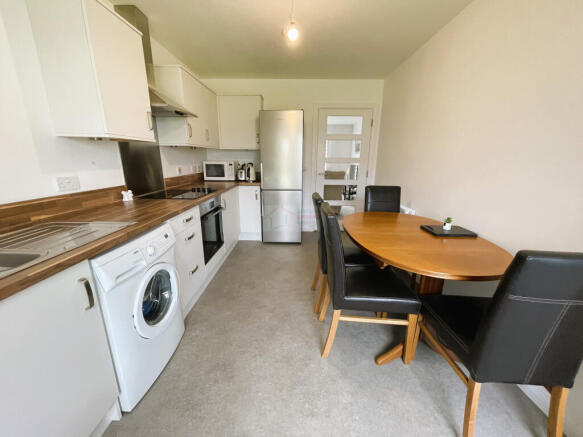 Kitchen a.JPG