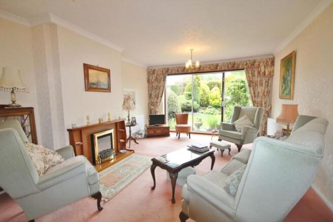 Lounge Dining Room
