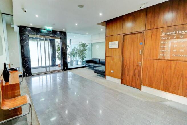 Concierge Communal Entrance