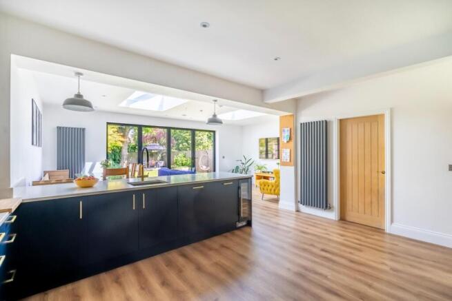3 bed Semi-Detached for sale Image 7