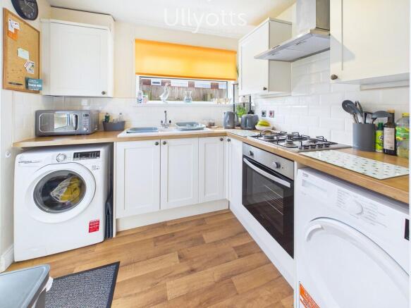 2 bed Semi-Detached Bungalow for sale Image 5