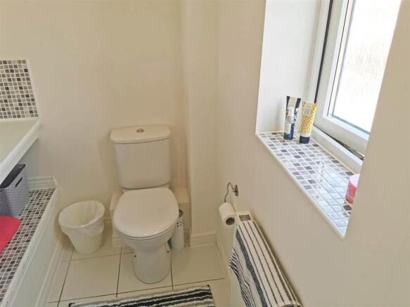 En Suite 1.jpg