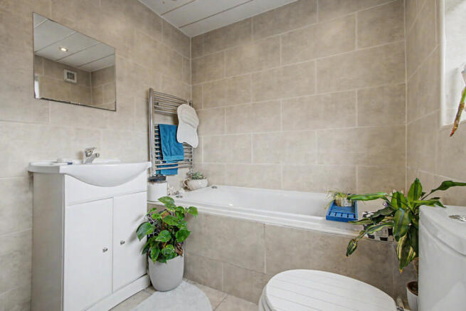 2 bed Semi-Detached for sale Image 12