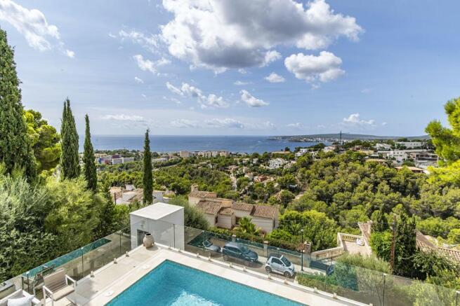 Fantastic sweeping views