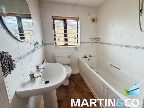 2 bed Town House for sale Image 9