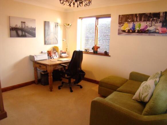 Bedroom 4/Study