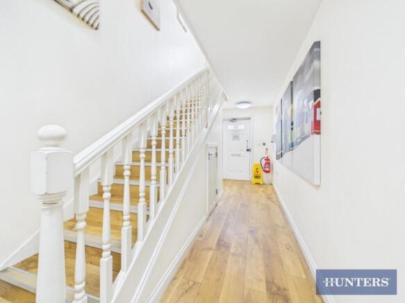 1 bed Flat for sale Image 8