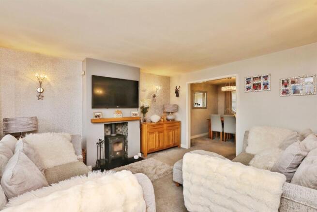 3 bed Semi-Detached for sale Image 9