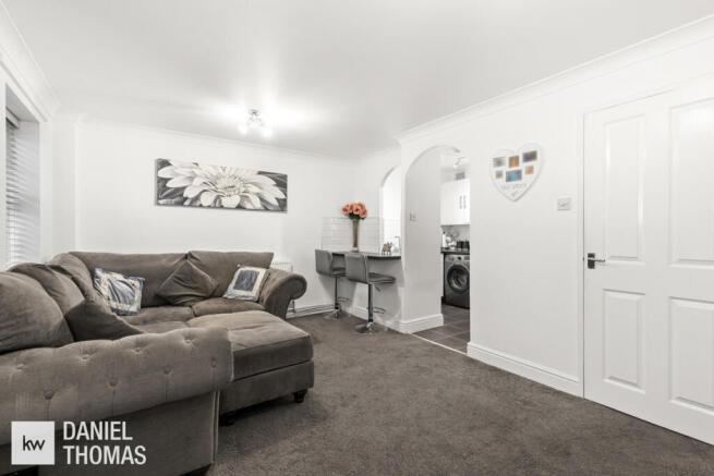 DANIEL THOMAS | Catalin Court, Howard Close, Waltham Abbey photo 4