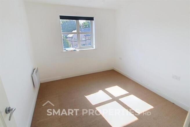 2 bed Apartment to rent Image 5