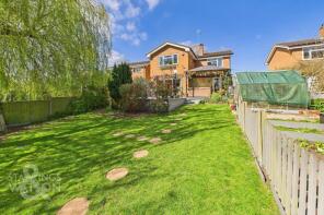 68, High Road, Harleston IP20 0EF