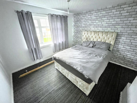 3 bed Terraced for sale Image 6