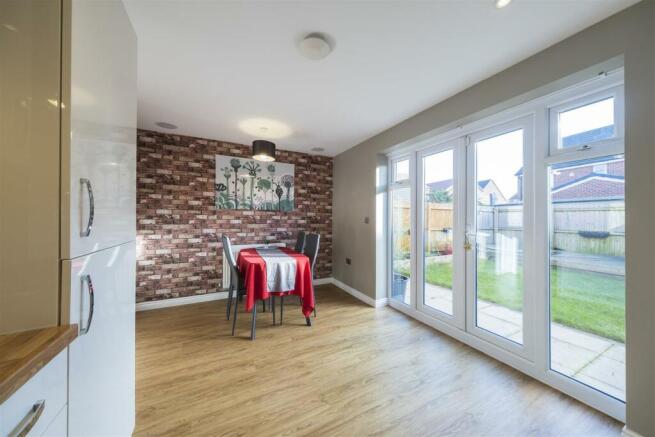 Kitchen/Dining Room