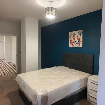 2 bed Apartment to rent Image 12