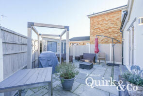 18b, Borrett Avenue, Canvey Island SS8 9EB