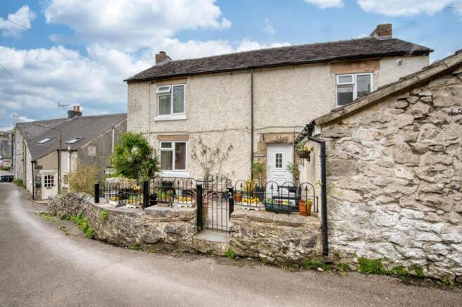 Front of the home.jpg