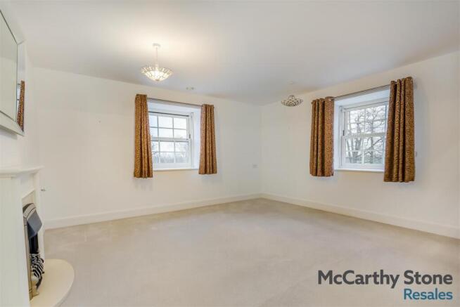 8676436-interior08.jpg