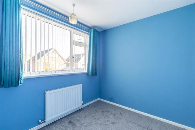 Godwin Crescent, Shavington, CW2 photo 4