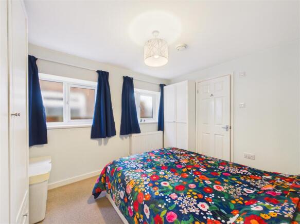 4 bed Detached for sale Image 8