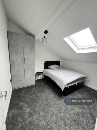 1 bed House Share to rent Image 7