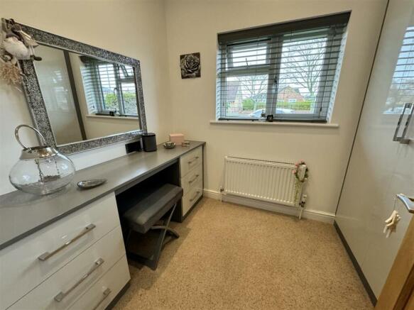 DRESSING ROOM