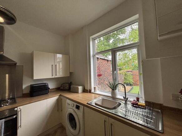 2 bed Terraced for sale Image 4