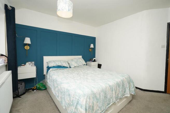 3 bed Semi-Detached for sale Image 9